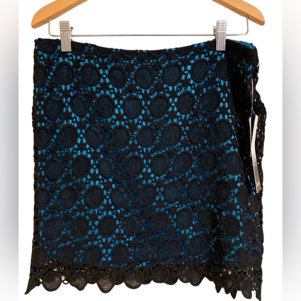 Kenzie Black and Cobalt Crochet Lace Mini Skirt size 6 new